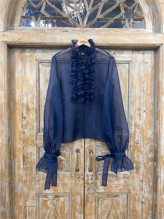 БЛУЗКА (ОРГАНЗА, пышные рукава на завязках с рюшами, воротник-стойка с рюшами и жабо до талии) - фото 28725