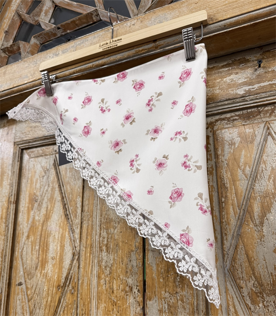 КОСЫНКА декоративная из японской вискозы в цветы (с кружевом) - фото 37463