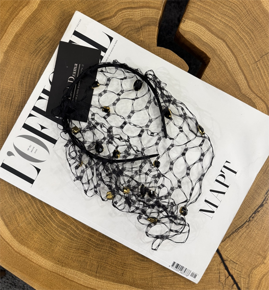 Ободок с крупной сеткой и цветными стразами by Beretkah - фото 38460