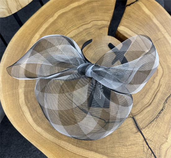 Ободок c сеточкой и бантом by Beretkah - фото 38461