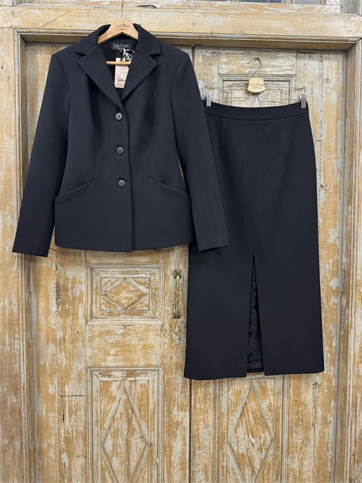 ЖАКЕТ приталенный, однобортный (из черной шерсти в рубчик) - фото 38671