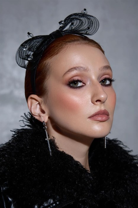 Ободок из с бантом из сетки с прозрачными бусинами by Beretkah - фото 39503