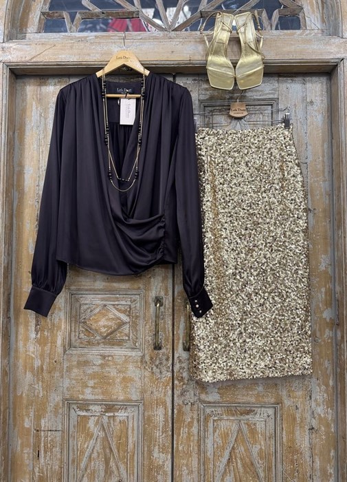 БЛУЗКА на запАхе с мягкой драпировкой, с манжетами (из премиум-атласа),  ШОКОЛАД - фото 39672