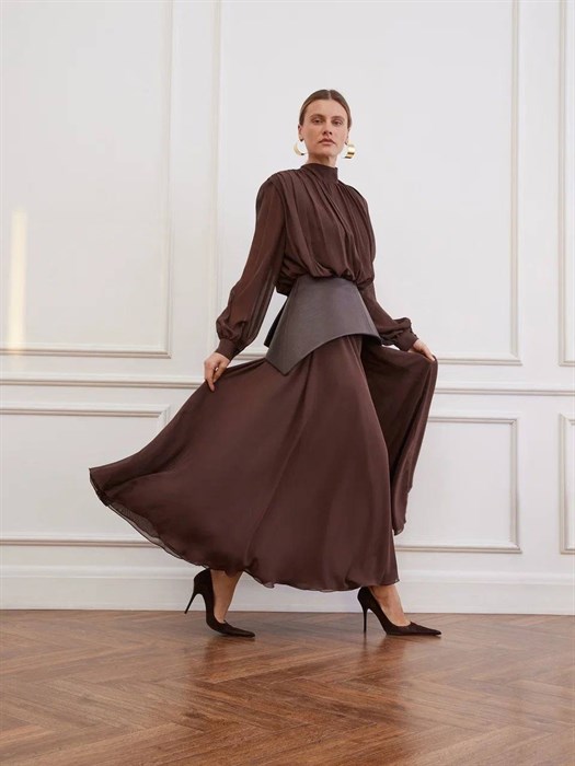 ПЛАТЬЕ c драпировкой на плечах и юбкой-солнце, многослойное, из шифона (ШОКОЛАД) - фото 41721
