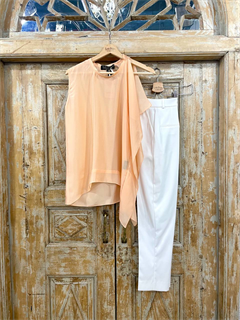 Ассиметричная блузка без рукавов (из персикового шелка) - фото 28621