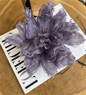 БРОШЬ-ЧОКЕР, ЦВЕТОК "ПИОН" среднего размера (ПЫЛЬНО-СИРЕНЕВЫЙ) - фото 38151