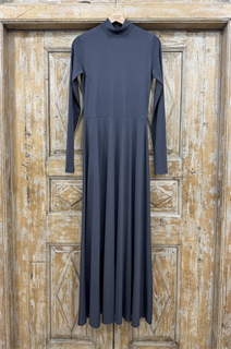 ПЛАТЬЕ длинное "Вторая кожа" с горлом, юбкой-колокол и длинными рукавами (из нежного вискозного джерси BL) - фото 38237