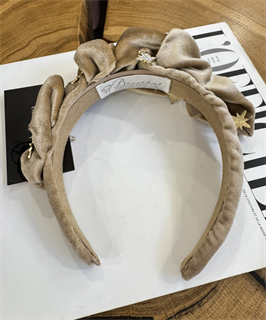 Ободок из бежевого бархата со стразами by Beretkah - фото 38312