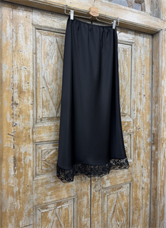 ЮБКА атласная  с кружевом однослойная по косой D-80 (из атласа TWIN) - фото 38639