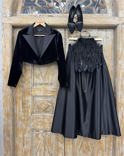 ЖАКЕТ-БОЛЕРО с острыми лацканами, двубортный, приталенный (из шелкового бархата с лацканами из атласа) - фото 39012