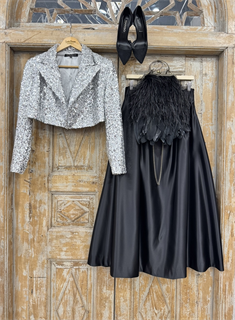 ЖАКЕТ-БОЛЕРО с острыми лацканами, двубортный, приталенный (из серебристых пайеток) - фото 39020