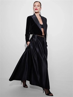 ЖАКЕТ короткий "БОЛЕРО" с острыми лацканами, двубортный, приталенный (из шелкового бархата с лацканами из атласа) - фото 39023