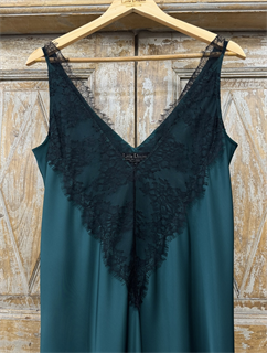 ПЛАТЬЕ-комбинация будуарное атласное по косой, с воланом и кружевом  Шантильи (из атласа TW) - фото 39167