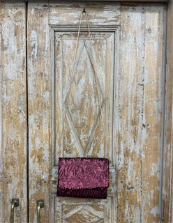 КЛАТЧ-конверт из БОРДО пайеток на цепочке - фото 39240