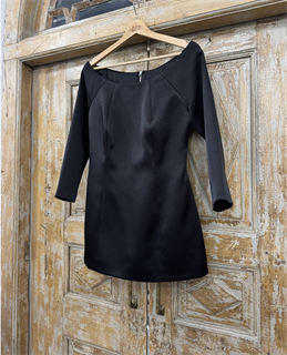 БЛУЗКА "Меган" силуэтная, удлиненная, приталенная, с открытыми плечами (из дабл-дюшеса, ЧЕРНАЯ) - фото 39254