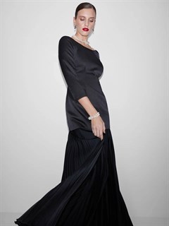 БЛУЗКА "Меган" силуэтная, удлиненная, приталенная, с открытыми плечами (из дабл-дюшеса, ЧЕРНАЯ) - фото 39259