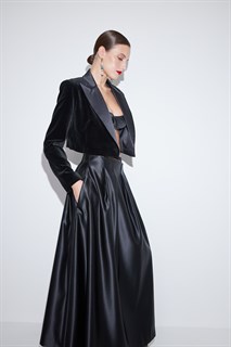 ЮБКА-трапеция МИДИ с защипами на талии (из плотного атласа, ЧЕРНАЯ) - фото 39328