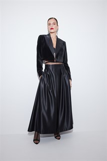 ЮБКА-трапеция МИДИ с защипами на талии (из плотного атласа, ЧЕРНАЯ) - фото 39336