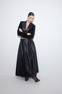 ЮБКА-трапеция МИДИ с защипами на талии (из плотного атласа, ЧЕРНАЯ) - фото 39337