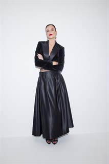 ЮБКА-трапеция МИДИ с защипами на талии (из плотного атласа, ЧЕРНАЯ) - фото 39338