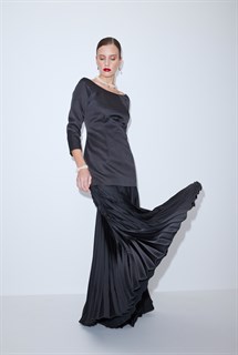 БЛУЗКА "Меган" силуэтная, удлиненная, приталенная, с открытыми плечами (из дабл-дюшеса, ЧЕРНАЯ) - фото 39405