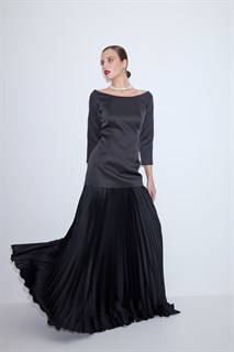 БЛУЗКА "Меган" силуэтная, удлиненная, приталенная, с открытыми плечами (из дабл-дюшеса, ЧЕРНАЯ) - фото 39407