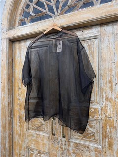 БЛУЗКА из органзы "АУРА", минималистичная, с коротким рукавом, с круглым вырезом, оверсайз (ЧЕРНЫЙ) - фото 39885