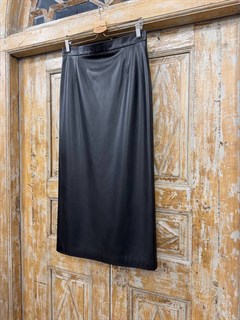 ЮБКА прямая со шлицей сзади (длина 90 см),  из ЧЕРНОЙ ЭКО-кожи на замше - фото 40039