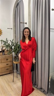 ПЛАТЬЕ (D-100) с драпировкой, подрезом на запАхе, цельнокроенными рукавами и двойной юбкой по косой (из премиум-атласа),  КРАСНЫЙ - фото 40136