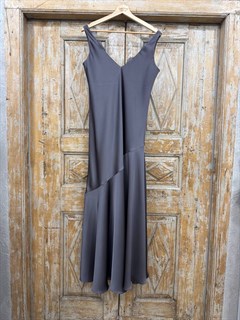 ПЛАТЬЕ-комбинация будуарное атласное по косой, с воланом и кружевом Шантильи  (из шелка DUO), СЕРЫЙ АНТРАЦИТ - фото 40227