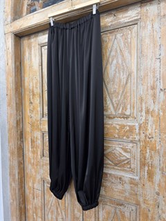 БРЮКИ "АЛЛАДИНЫ" свободные, на мягкой резинке, единый размер (из премиум атласа), ЧЕРНЫЙ - фото 40442