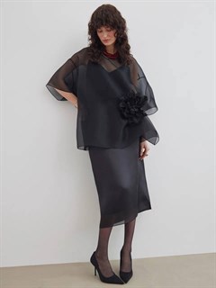 БЛУЗКА из органзы "АУРА", минималистичная, с коротким рукавом, с круглым вырезом, оверсайз (ЧЕРНЫЙ) - фото 40661