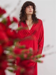 ПЛАТЬЕ с драпировкой, подрезом на запАхе, цельнокроенными рукавами и двойной юбкой по косой (из премиум-атласа), (D-100), КРАСНЫЙ - фото 40682