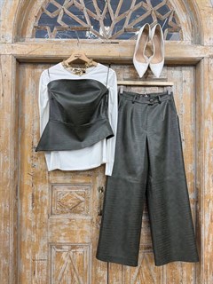 БЮСТЬЕ с БАСКОЙ наискосок (из ЭКО-кожи "КРОКОДИЛ"), ЗЕЛЕНЫЙ