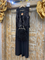 ЖИЛЕТКА для костюма-тройки (из пайеток, черная) - фото 27378