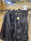 ЖИЛЕТКА для костюма-тройки (из пайеток, черная) - фото 27383